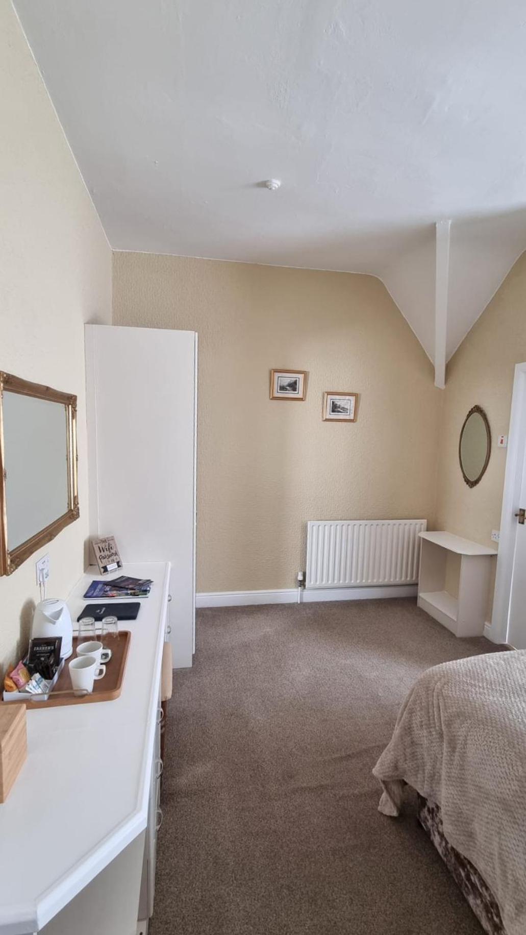 The Cavendish Guest house Scarborough