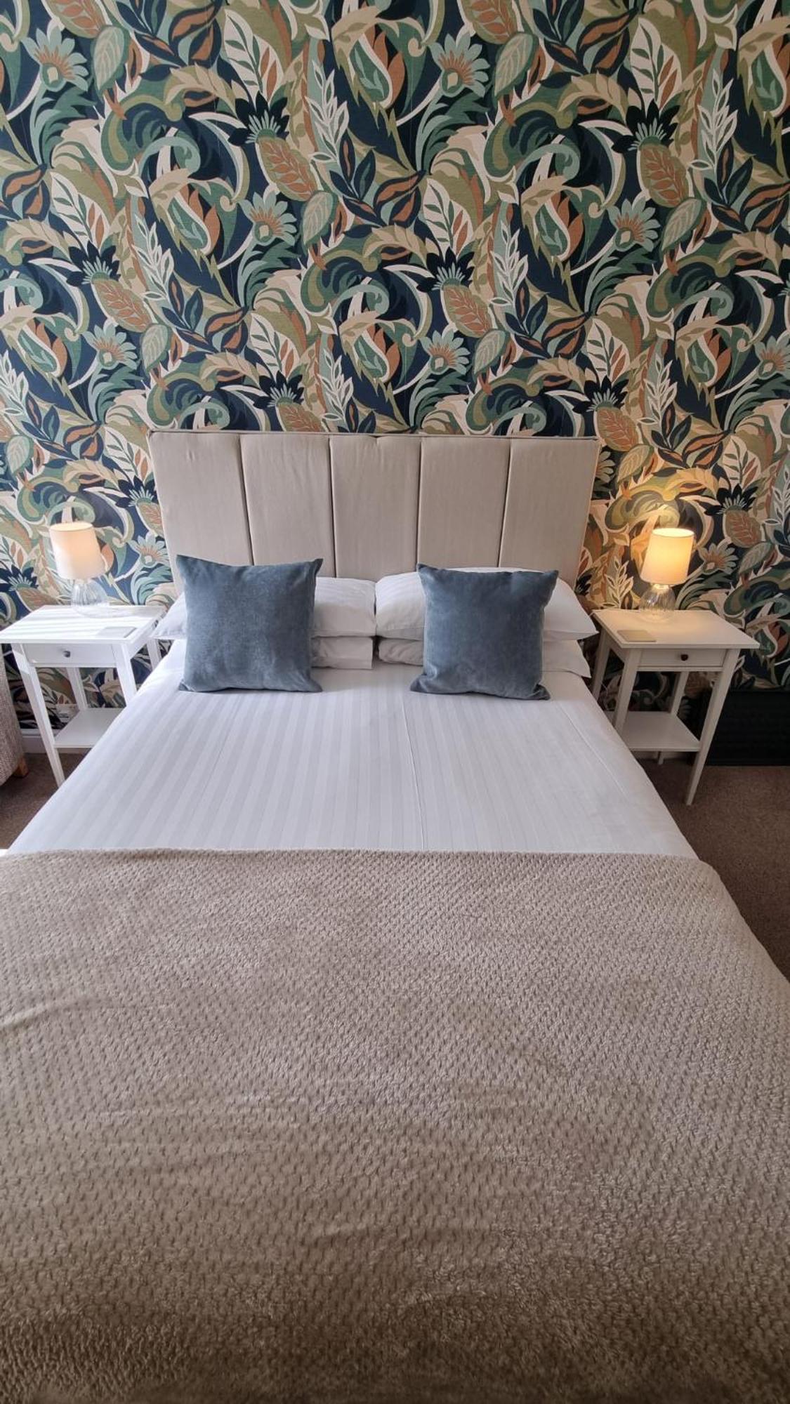 The Cavendish 5*
