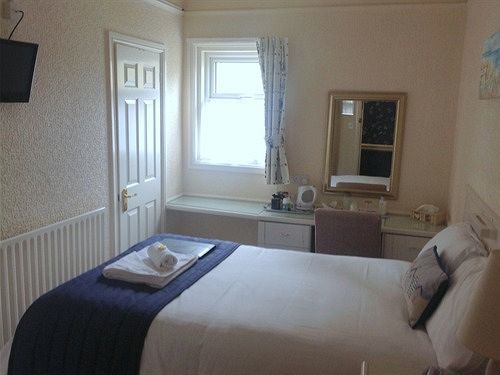 The Cavendish Guest house Scarborough
